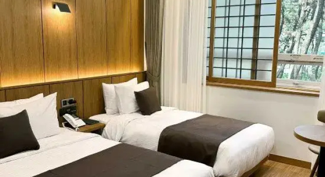 Двухместный номер Deluxe Commodore Hotel Pohang
