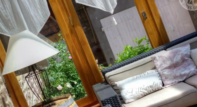 Gîte Belmont-de-la-Loire, 4 pièces, 8 personnes - FR-1-496-32, Book Hotel Belmont-de-la-Loire 