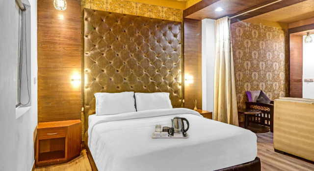 OYO Townhouse 604 The Royal Galaxy