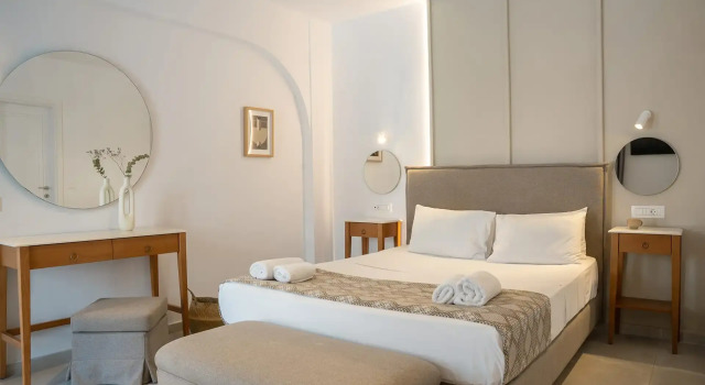 Номер Deluxe с видом на бассейн Nami Hotel & Suites