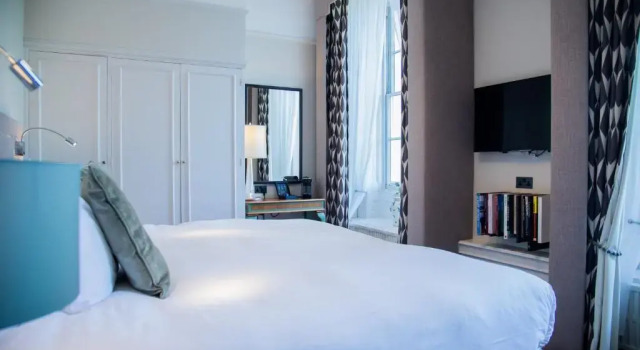 Номер Deluxe с красивым видом из окна Queens Hotel Cheltenham