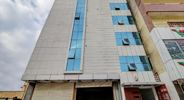 OYO 78917 Mandhara Suites, Varaa Hotelli Hotellit Bangalore pysäköinnillä, Pysäköinti