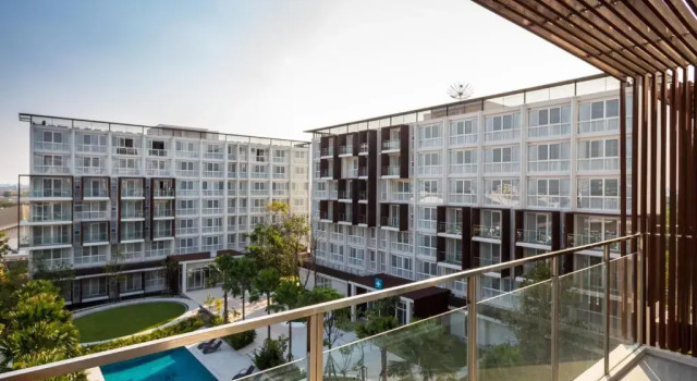Двухместный номер Deluxe с балконом The Idle Hotel and Residence