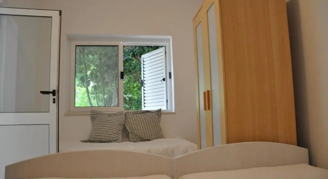 Beach House Mokalo