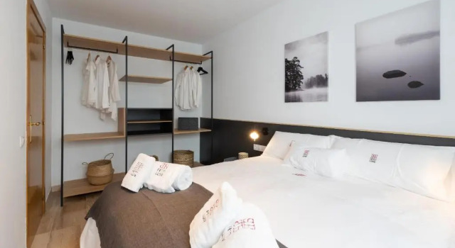Petit Luxe Ègara, Забронировать Отель Тарраса Vallès Occidental, рядом с Замок и картезианский монастырь