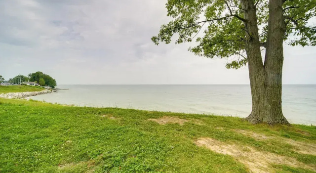 Коттедж Pet-friendly Lake Erie Cottage - Walk to the Water