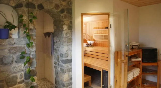 Haus Muntschnei, Book Hotel Hotels in Vorarlberg with Parking, Parking