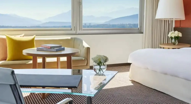 Двухместный полулюкс с видом на озеро InterContinental Genève by IHG