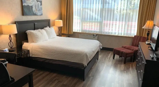 Двухместный номер Standard Coast Lonsdale Quay Hotel