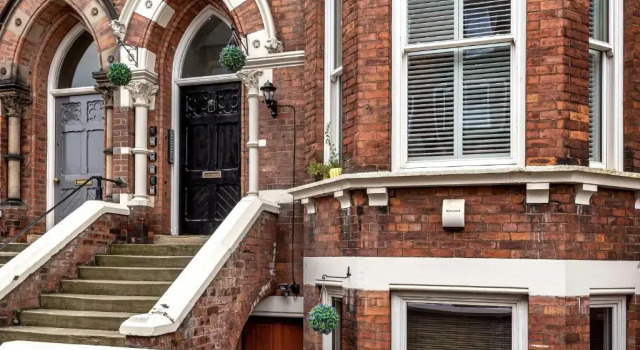 Locket Studio - Cosy Apartment with Balcony, Varaa Huoneisto Asunnot kohteessa Merseyside, Huoneisto