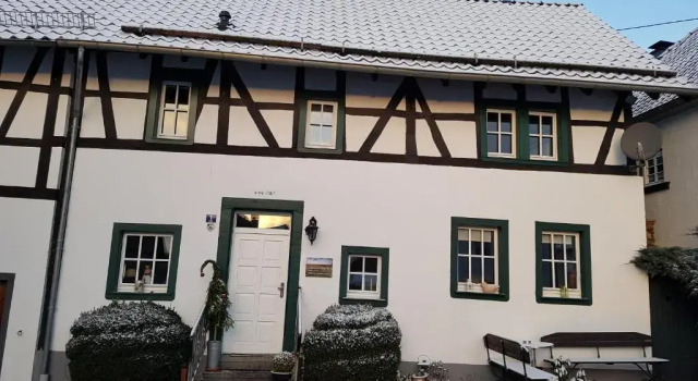 Ferienhaus Eifelperle, Boek Hotel Blankenheim 