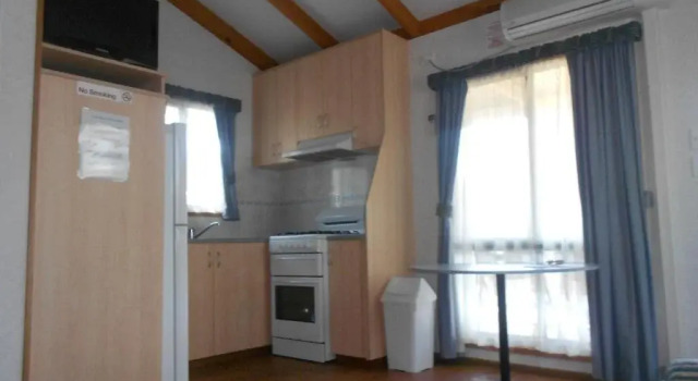 Wagga Wagga Beach Caravan Park, Забронировать Отель Отели Уогга-Уогга 4 звезды, рядом с Национальная галерея изделий из стекла, 4*