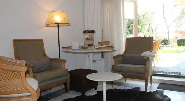 Studio Near Heiloo Woods and Egmond Beach, Rezervasyon Tatil Evi  