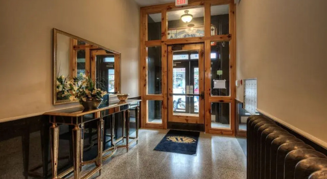 Western Hotel & Executive Suites, Rezervați Hotel Guelph 