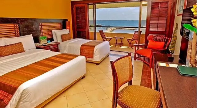 Полулюкс с видом на море Costabella Tropical Beach Hotel