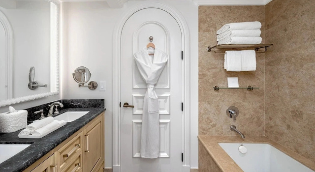 Люкс Premier с балконом Palm House Hotel Palm Beach