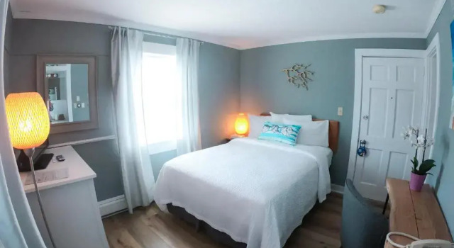 Номер Economy Hyannis Inn