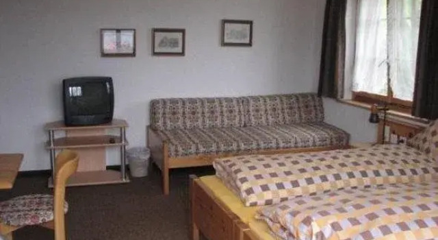 Hotel Gravas, Varaa Hotelli Vella Surselva