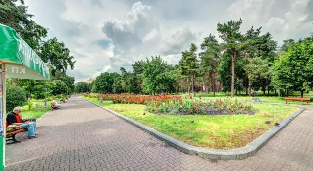 Апартаменты Apartment Voskresenska 18 , Парковые Озера