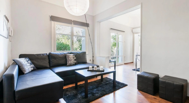 Trendy Minimal Flat in posh Athens
