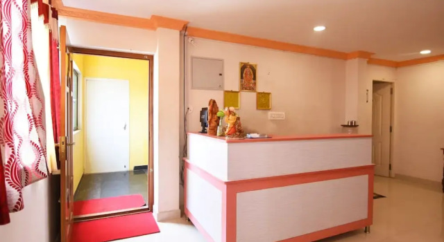 Ulo R2 Banquet and Room, Забронировать Отель Отели штата Тамилнада 3 звезды, 3*