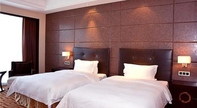 Howard Johnson Hotel, Book Hotel Jiyuan Henan