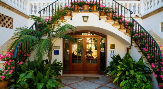 Hotel Miramar, Book Hotel Port de Pollenсa 