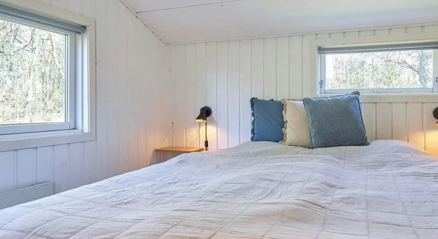 8 Person Holiday Home in Nexo, Book Feriehus Hoteller i Nexø med pool, Swimmingpool