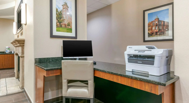 Comfort Inn & Suites Van Buren - Fort Smith, Varaa Hotelli Hotellit Ozark uima-altaalla, Uima-allas