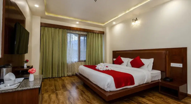 Ashapuri Residency, Book Hotel Manali Manāli