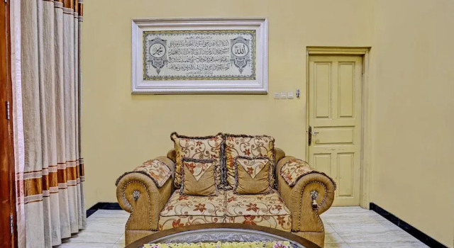 Hotel O Raffa Residence Syariah, Book Hotel Rungkut Surabaya, near University Of 17 Agustus 1945 Surabaya