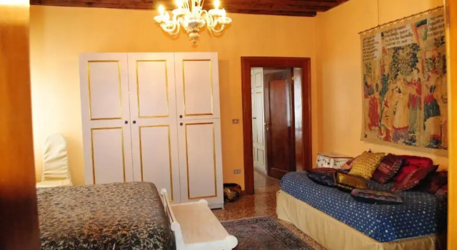 Люкс с красивым видом из окна Palazzo San Firmino Historic Palace all Suite Canal View