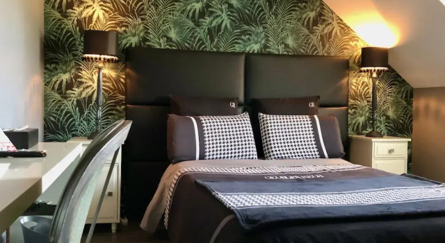 Parfum de Nuit, Buchen Sie Hotel Anstaing Nord-Pas-de-Calais