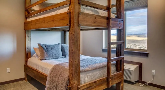 Livingston - Crazy Mountain Lodge, Buchen Sie Hotel Hotels in Montana mit Parkplatz, Parkplätze