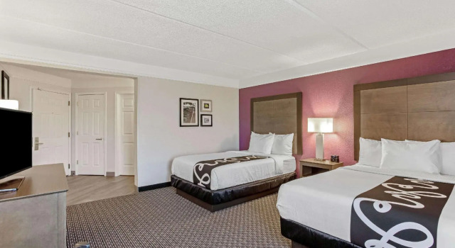 Четырёхместный номер Standard La Quinta Inn & Suites by Wyndham Panama City