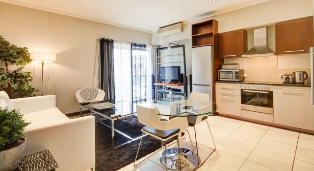 Студия Icon Apartments
