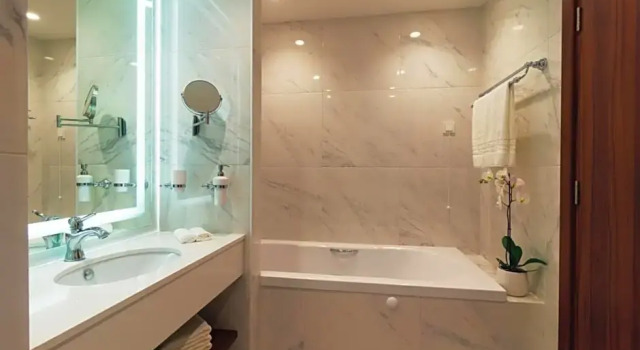 Номер Standard с видом на бассейн Astor Garden Hotel