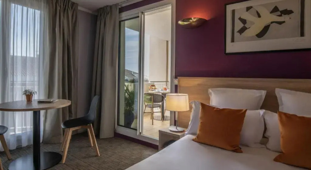 Двухместный номер Superior с балконом Le Cetai Cannes Beach Hotel