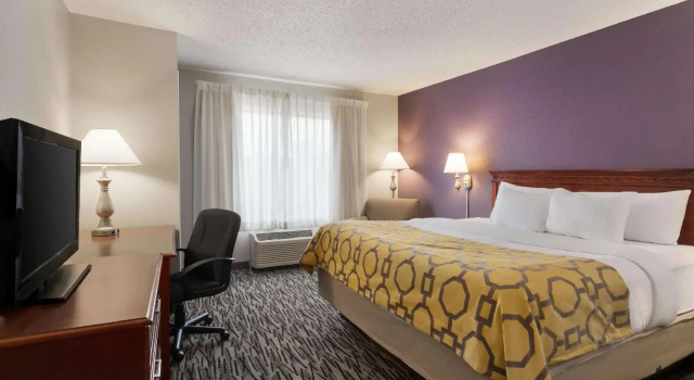 Двухместный люкс c 1 комнатой Baymont by Wyndham Springfield I-44