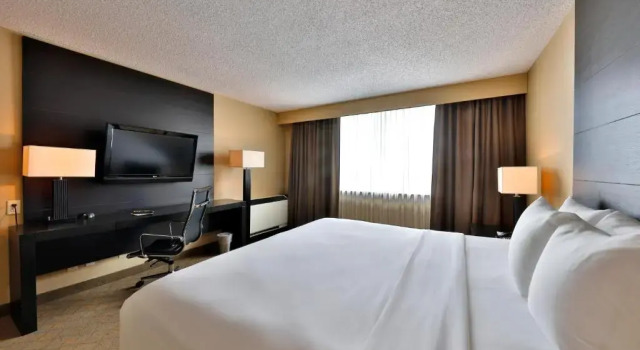 Номер Standard Edmonton Hotel & Convention Center Edmonton