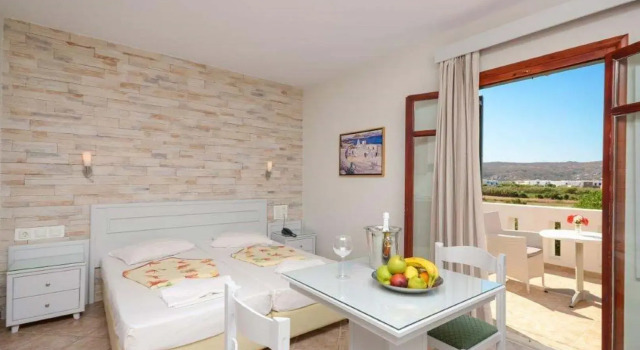 Plaka Hotel I