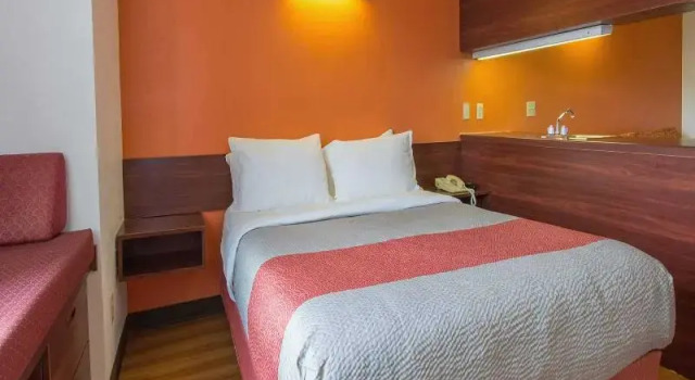 Номер Standard Microtel Inn & Suites by Wyndham Cleveland Streetsboro