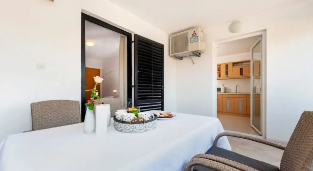 Marija - 500 m From Beach - A1-prvi kat, Забронировать Отель Отели Rovinj Riviera 3 звезды, 3*