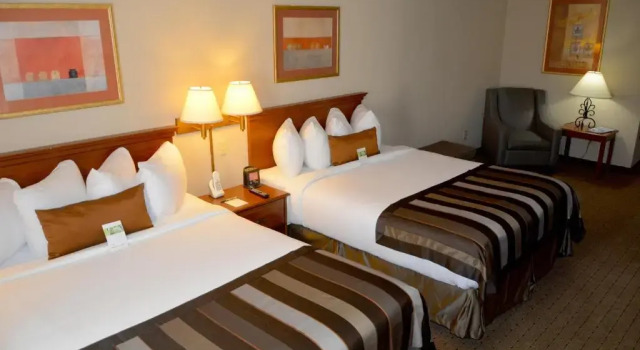 Четырёхместный номер Standard Wingate by Wyndham West Monroe