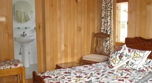 The Oasis Srinagar, Забронировать Отель Бизнес-отели Jammu & Kashmir Ski, 4* 5*