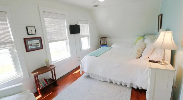 3723 Pleasant Ave. 3 Bedroom Home by RedAwning, 预订 度假屋 格林赫斯特 美利坚合众国-美利堅合眾國
