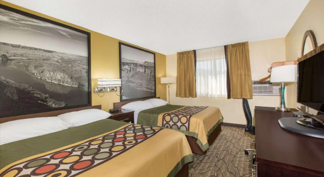 Четырёхместный номер Standard Super 8 by Wyndham Nampa
