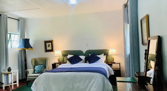 Номер Deluxe Pinetree Inn Hotel
