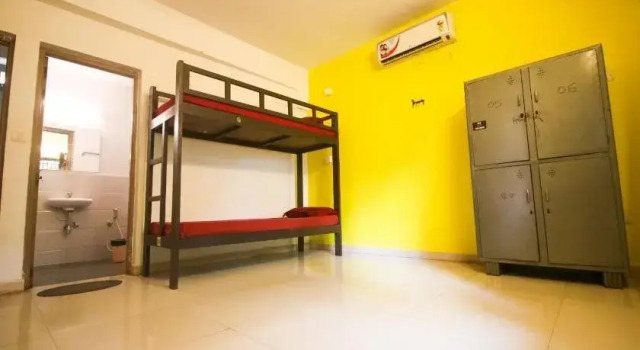 Red Door Hostel, Boek Hostel Hotels in Noord-Goa met parkeren, Parkeren