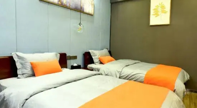 Люкс Luxury Kunming Xinanyue Hotel (High-speed Railway South Station University Town)